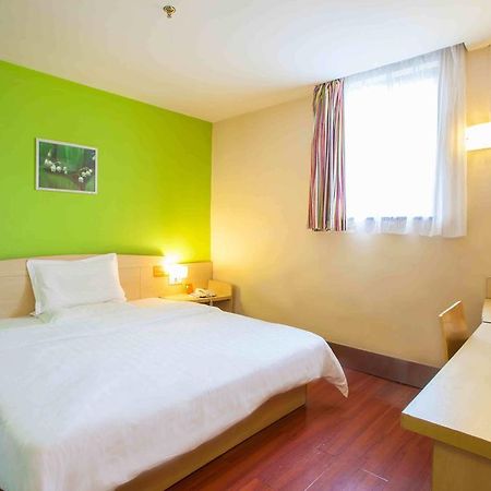 7Days Inn Zhongshan People'S Hospital Holiday Square Room photo